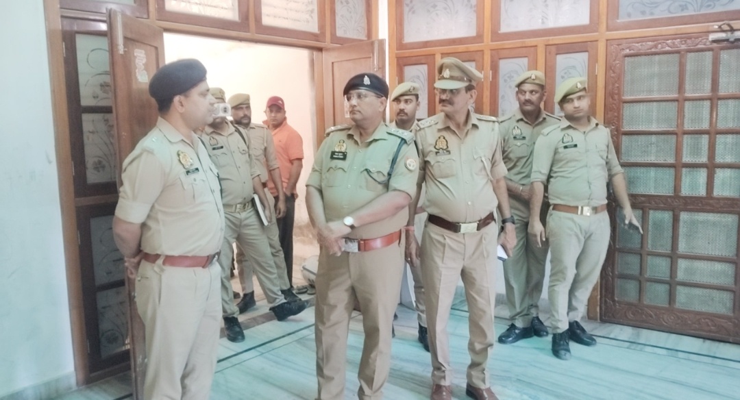 पंचायत में सुलह की कोशिश बनी खून-खराबा बरेली में दामाद ने सास और साले को चाकू से मार डाला, पत्नी  घायल