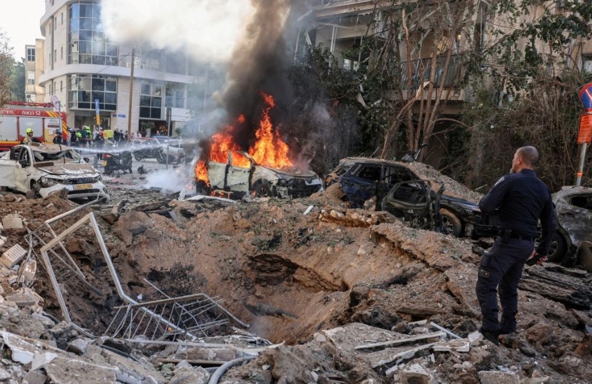 अमेरिका-ईरान तनाव पर चीन सख्त, युद्ध से बढ़ सकता है खतरा UN में भी टकराव, दुनिया भर में तेल और सुरक्षा पर असर