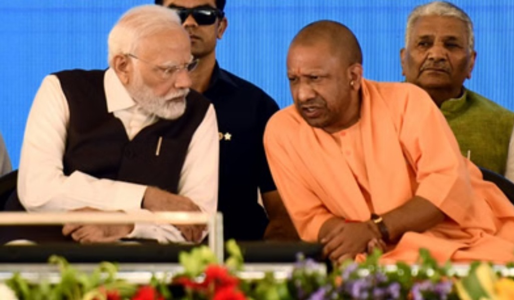 यूपी में बड़ा फेरबदल तय कैबिनेट विस्तार पर दिल्ली में लगेगी आखिरी मुहर सीएम योगी से हुई यह चर्चा