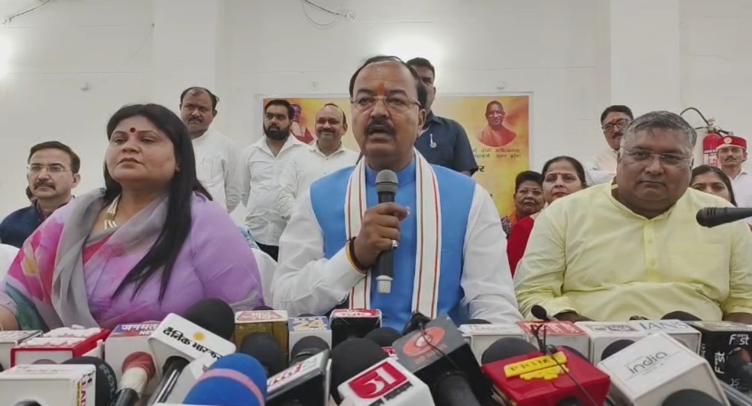 बरेली पहुंचे डिप्टी सीएम केशव मौर्य का अखिलेश पर जवानी हमला  बोले महिलाएं चुनाव में सपा को देंगी जवाब